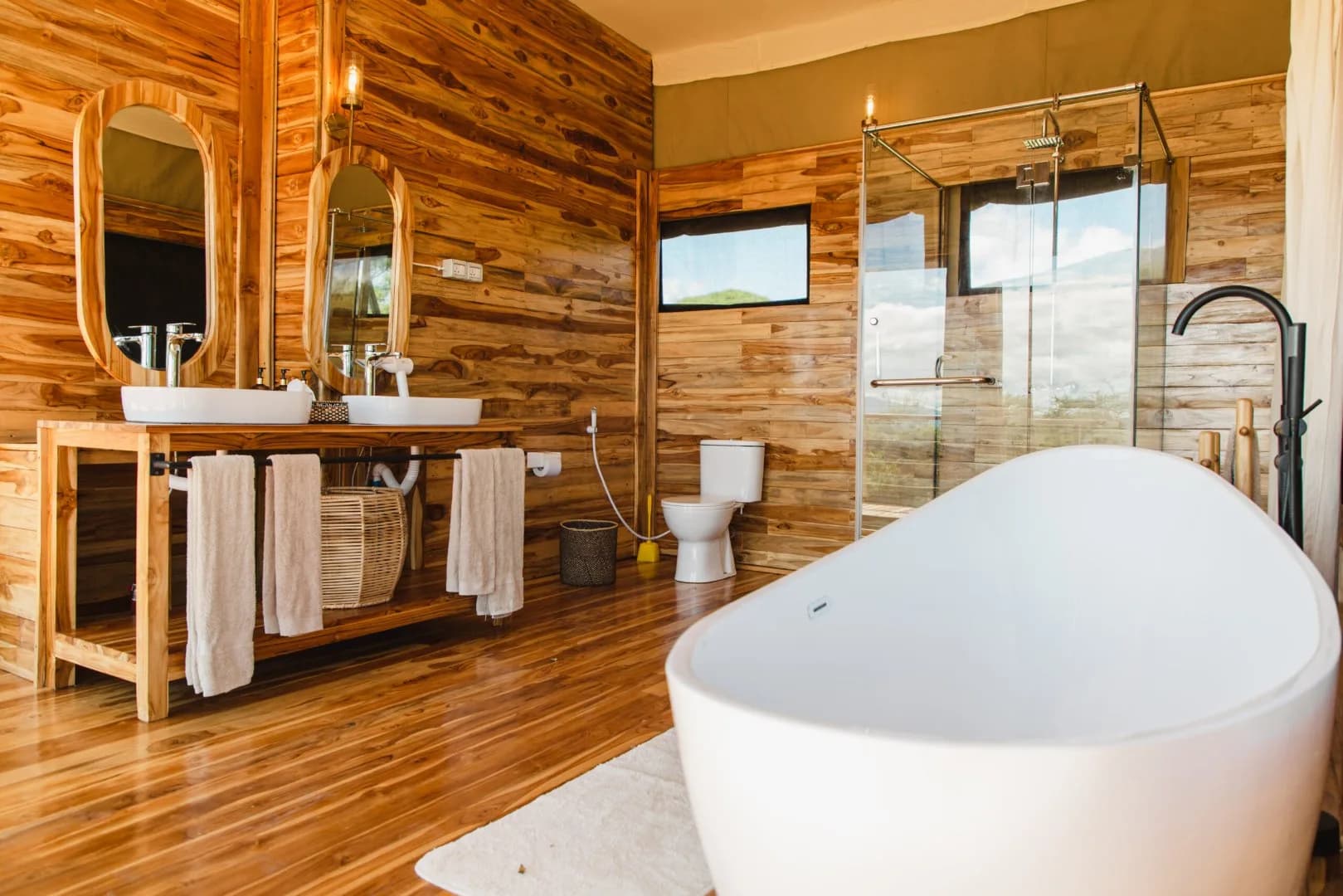 Naserian-5D-MKiii-377-scaled